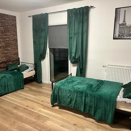 Gaestezimmer Paris Im Werkmotel Winhoring
