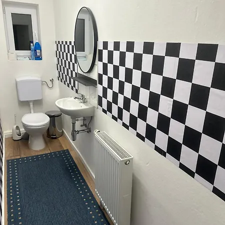 Apartament Gaestezimmer Paris Im Werkmotel 3*