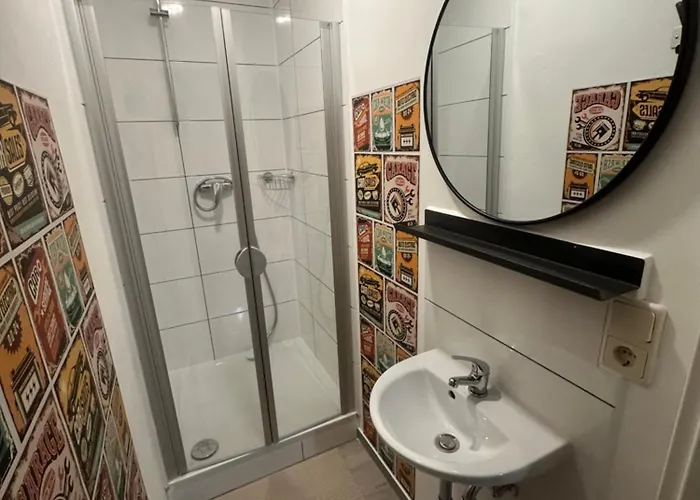 Gaestezimmer Paris Im Werkmotel Winhoring